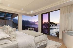 Breathtaking Villa, Sea & Mountain Vistas