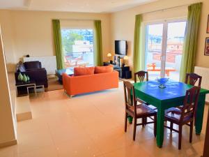 Modern apartment near Athens&Coast