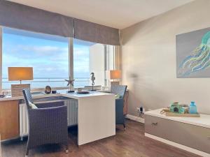 Sylter Welle, Whg 77, Seeseite 8OG