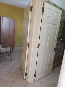 Cosy Apartment in Pereybere, Grand Baie - 35 m² with Terrace