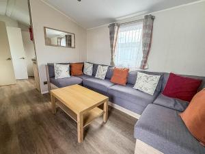 Stunning10 Berth Caravan With Decking At Broadland Sands In Suffolk Ref 20082Bs