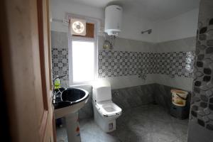 Kabirs Chalet Shangarh