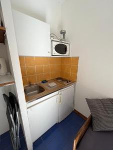 Studio CV - Calme, clair avec terrasse