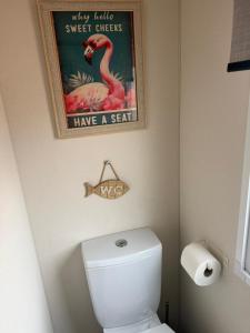 Deco & Bubbles - 2a The Green