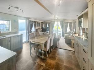 Stuarts Coastal Retreat