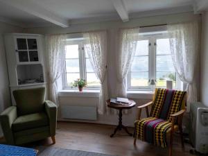 Country house on the scenic Kveøya Island