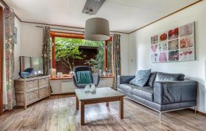 Cozy Home In Erm With Wifi