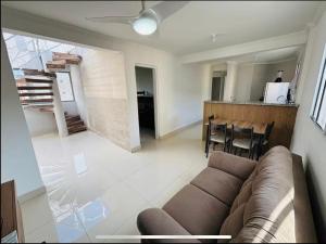 Cobertura Simples com Churrasqueira