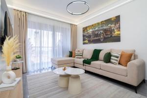 Casa Inikas -Elegant 1BR at Riara One Junction Mal