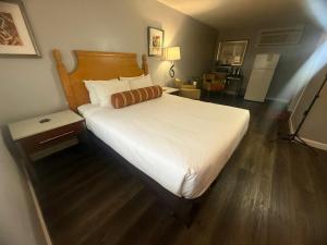 Naval Suites by FairBridge