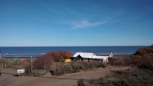 CASA DE PLAYA LAS BALLENAS - Frente al mar - Monte Hermoso