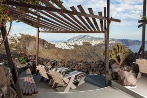 Honeymoon Petra Villas Santorini Greece