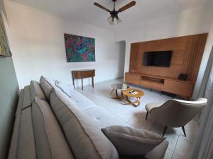 Apartamento Completo 2 Quartos, Wi-Fi, Ar e Portaria 24h