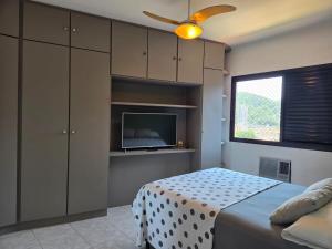 Apartamento Completo 2 Quartos, Wi-Fi, Ar e Portaria 24h