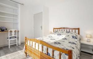 2 Bedroom Cozy Home In Saint-Yvi