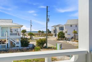 Beach House - Private Pool - The Minty Pearl by Panhandle Getaways