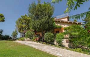 Gorgeous Home In Offida