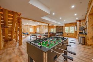 Mountain Side Lodge