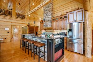 Mountain Side Lodge