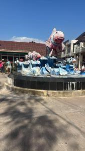 Lanta natural hut garden