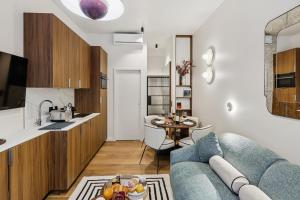 Lavie Maison Architect flat with AC