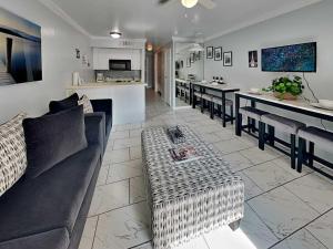 Victorian 3112-All for Fun