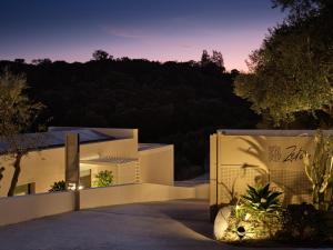 Villa Zeta by Villa Select