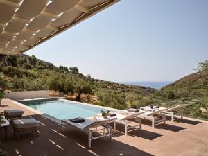 Villa Theta by Villa Select