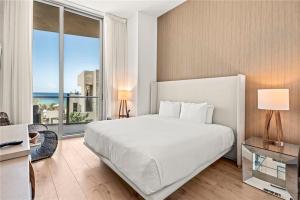 Ocean Front Corner 2 Bedroom Low Floor