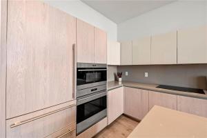 Ocean Front Corner 2 Bedroom Low Floor