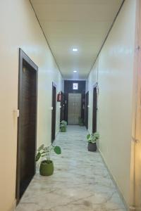 Hotel RK Residency Near,Prem mandir,Keli kunj & Bankey bihari Budget hotel in vrindavan