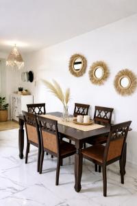 Seaside 1 min From Beach & Train Station - 2 Bedrooms Apartment