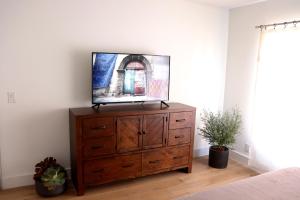 Heart Of West hollywood 2 Bedroom 2 Bath