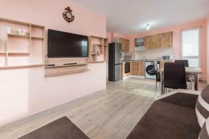 2BR Close To The Center and Grand Mall