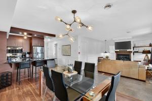 Prestigious condo at the foot of the St-Sauveur slopes