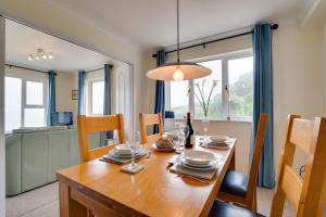 2 Bed in Clifton Court oc-flt18
