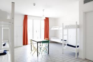 10베드 혼성 도미토리룸