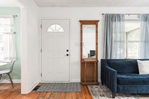 Northside Cottage - Perfect Indy Location-Family Friendly