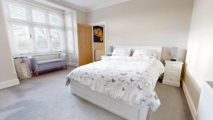 Stunning 2 Bed Georgian Apartment