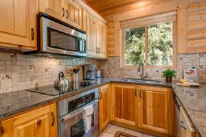 Abode at Black Bear 253