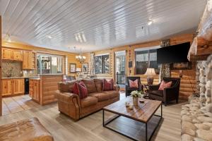 Abode at Black Bear 252