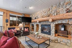 Abode at Black Bear 252