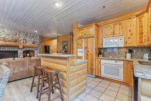 Abode at Black Bear 252