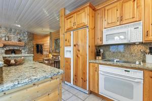 Abode at Black Bear 252