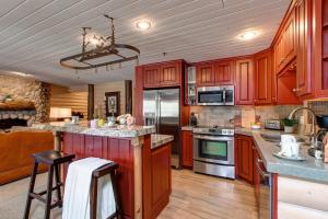 Abode at Black Bear 103