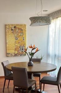 Amazing pool in the middle of the city