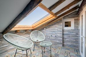 San Vicente Ferrer Top Floor 2BR ALQUILER TEMPORAL