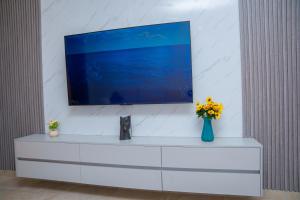 Seas the views by Coral Views