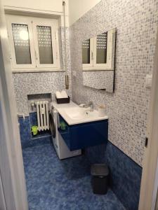 L Abbraccio di Ostia