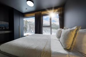 Cyrhla Mountain View with Saunarium & Heated Summer Pool by BQQK